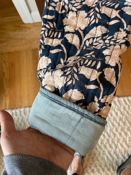 Farherty REVERSIBLE Light Wash Denim/Floral Quilted Jacket - Picture 4 of 11